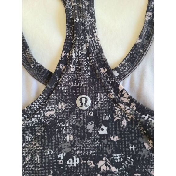 Lululemon Tank Top Womens 4 Gray Sleeveless Scoop Neck Racerback Strap Pullover - Picture 6 of 6
